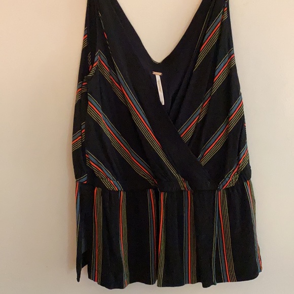 Top - Picture 2 of 4